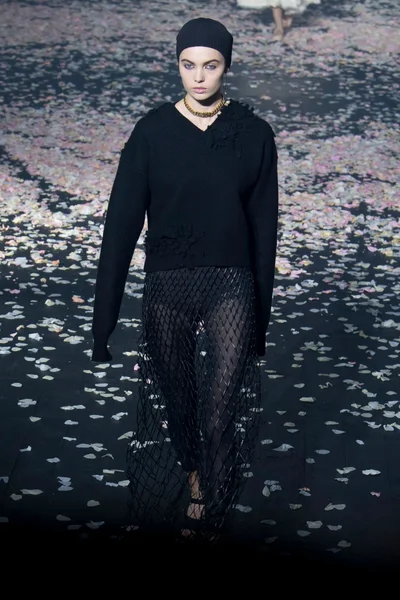 Look 60